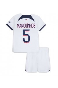 Paris Saint-Germain Marquinhos #5 Jalkapallovaatteet Lasten Vieraspeliasu 2023-24 Lyhythihainen (+ Lyhyet housut)
